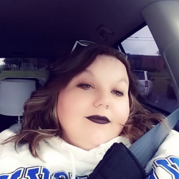 Meet the Posher Other - Meet your Posher, Erica